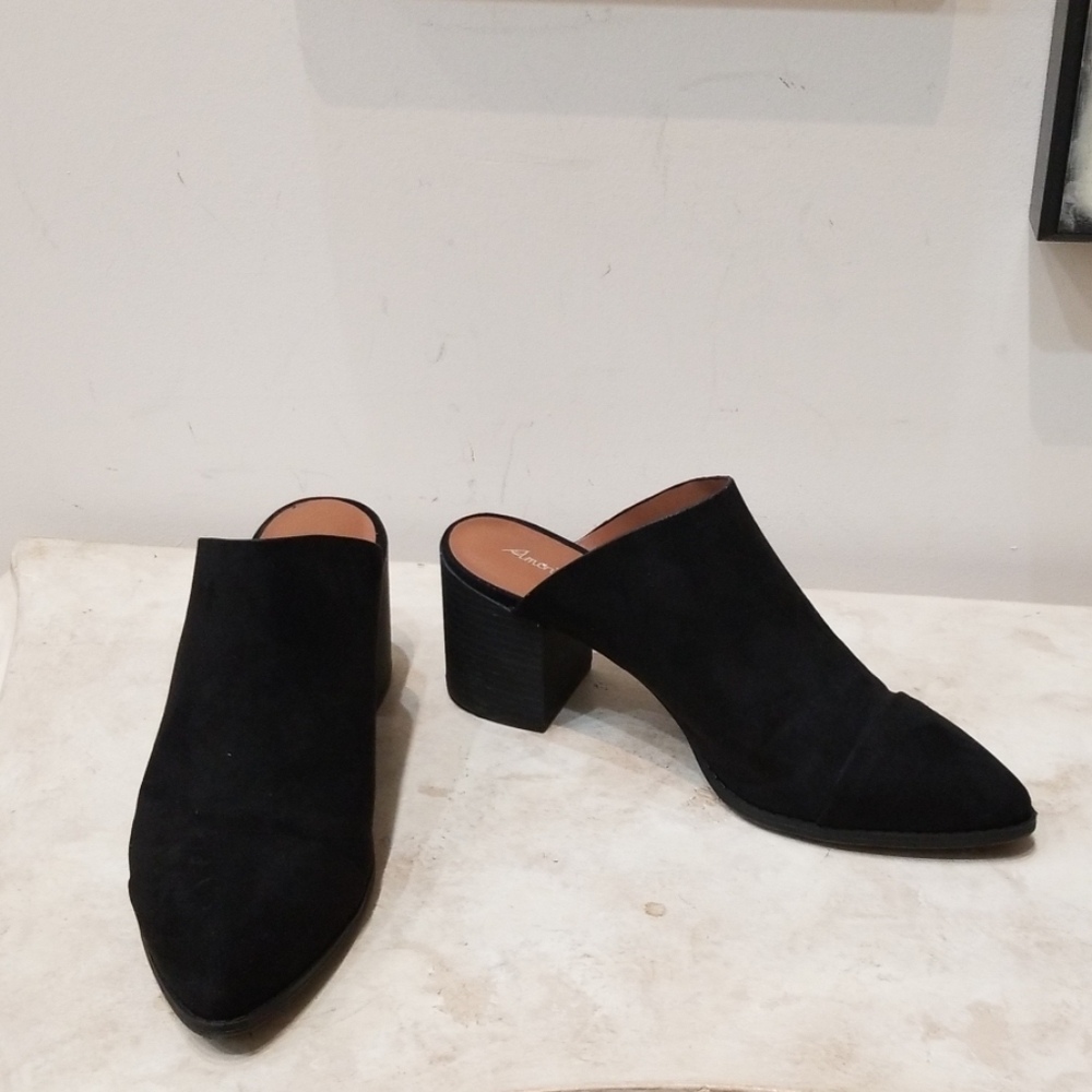 Heels -- "American Eagle"